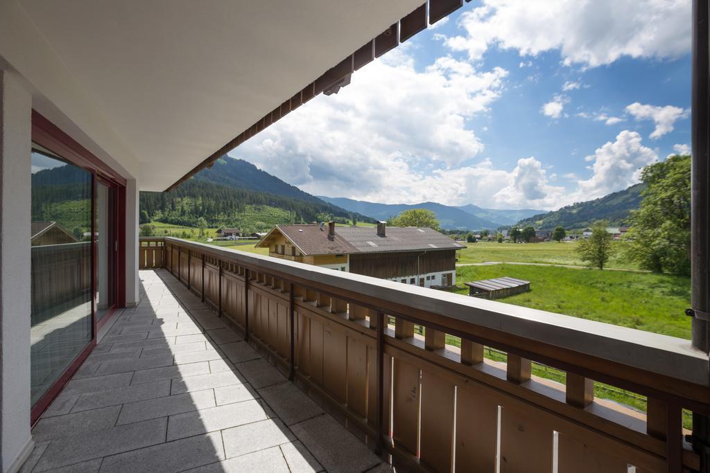 Apartmenthaus Brixen & Haus Central Brixen im Thale Room photo